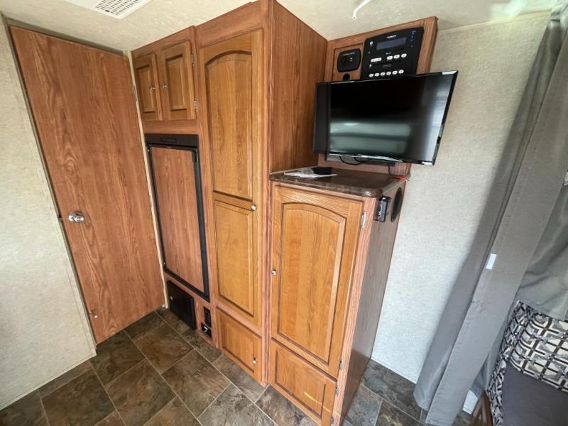 2015 Forest River Rockwood 1901, $ 13,998