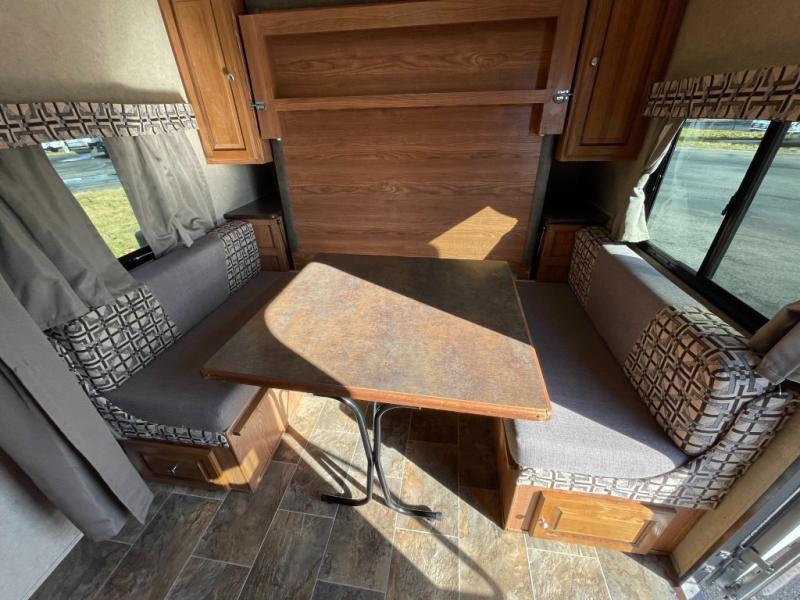 2015 Forest River Rockwood 1901, $ 13,998