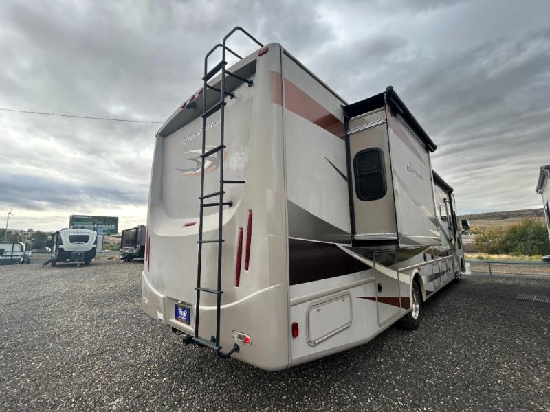 2015 Thor Motor Coach Hurricane 34E, $ 55,995