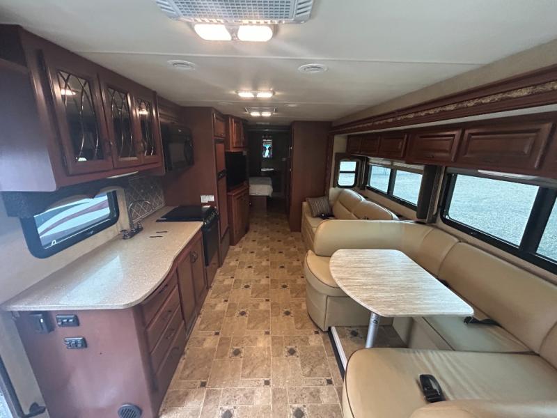2015 Thor Motor Coach Hurricane 34E, $ 55,995