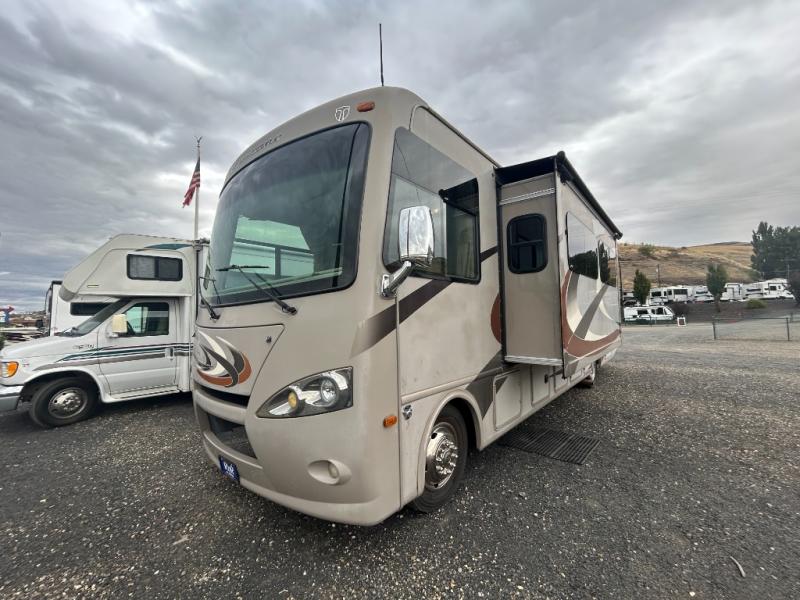 2015 Thor Motor Coach Hurricane 34E, $ 55,995