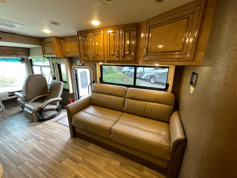 2019 Thor Motor Coach Palazzo 33.2, $ 99,990