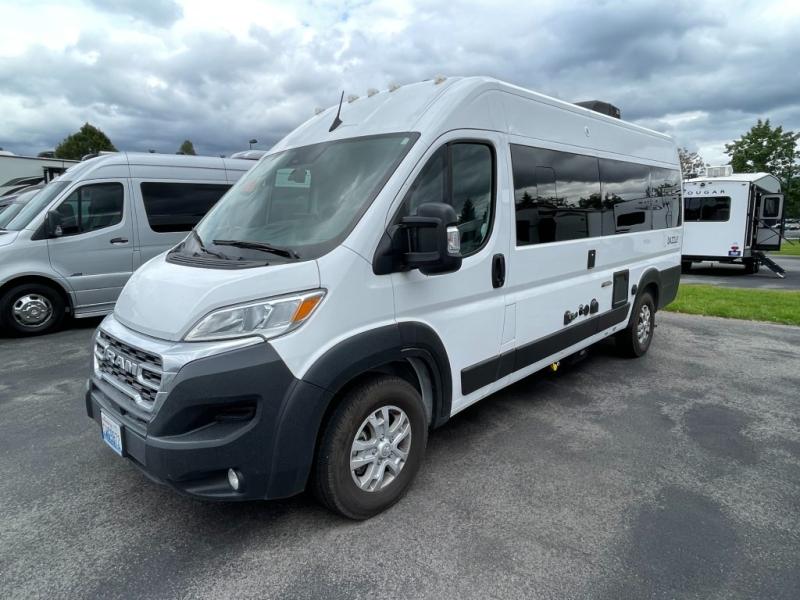 2024 Thor Motor Coach Dazzle 2JB, $ 99,990