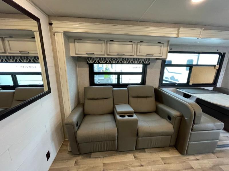 2022 Jayco Greyhawk 30Z, $ 89,990