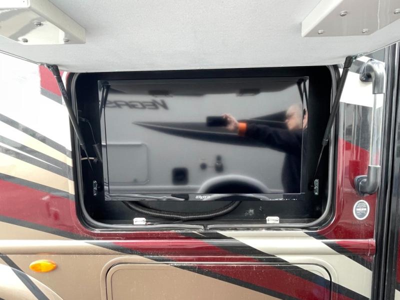 2020 Thor Motor Coach Omni Super C BB35, $ 99,990