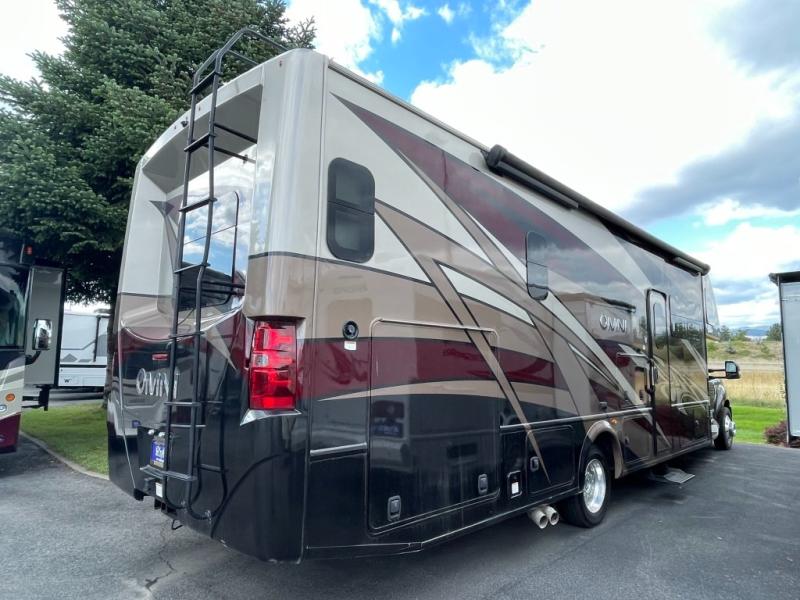 2020 Thor Motor Coach Omni Super C BB35, $ 99,990