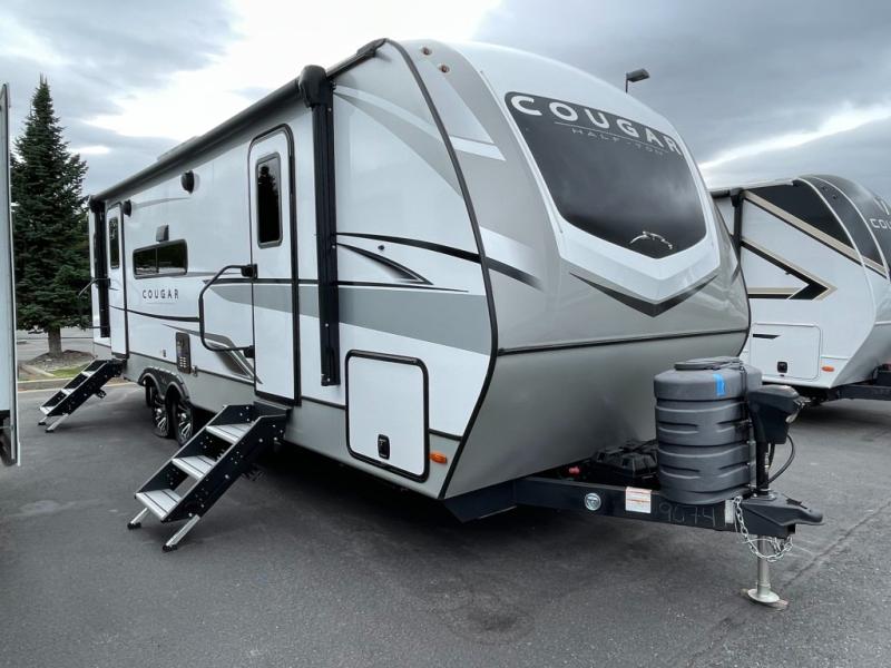 2025 Keystone Cougar Half-Ton (Travel Trailer) 25R, $ 39,998
