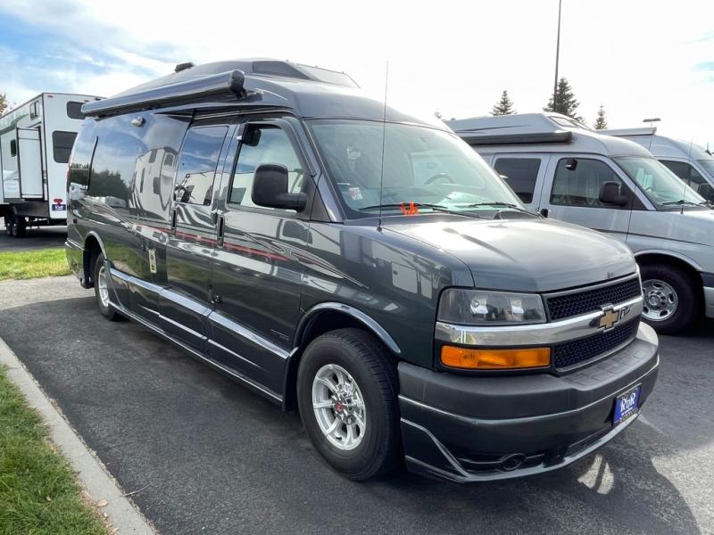 2016 Roadtrek 210 Popular, $ 69,999