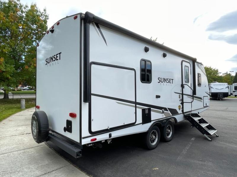 2022 CrossRoads Sunset Trail Super Lite SS222RB, $ 29,990