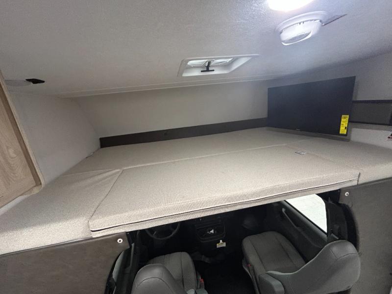2027 Coachmen Leprechaun 210QSS Chevy 3500, $ 79,998
