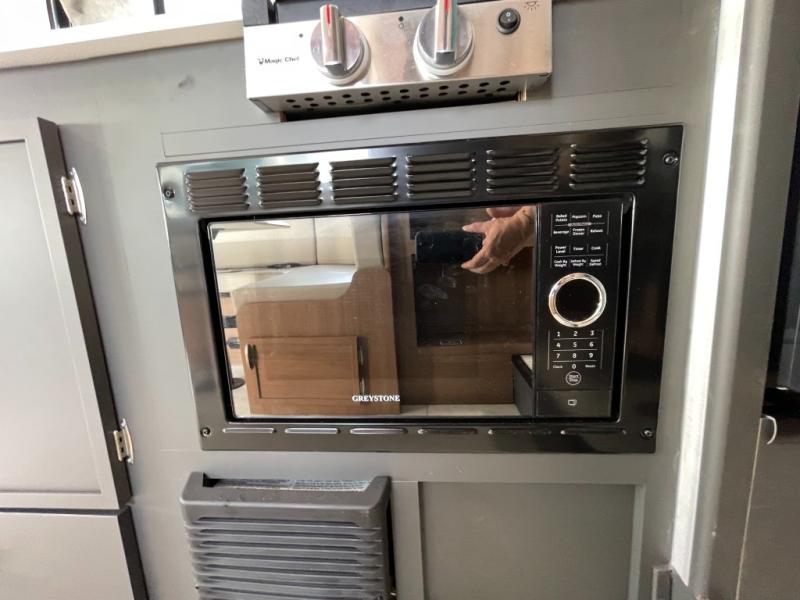 2027 Coachmen Leprechaun 210RSS Chevy 3500, $ 89,998