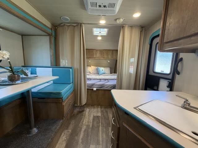 2023 Gulf Stream Vintage Cruiser 23QBS, $ 19,975