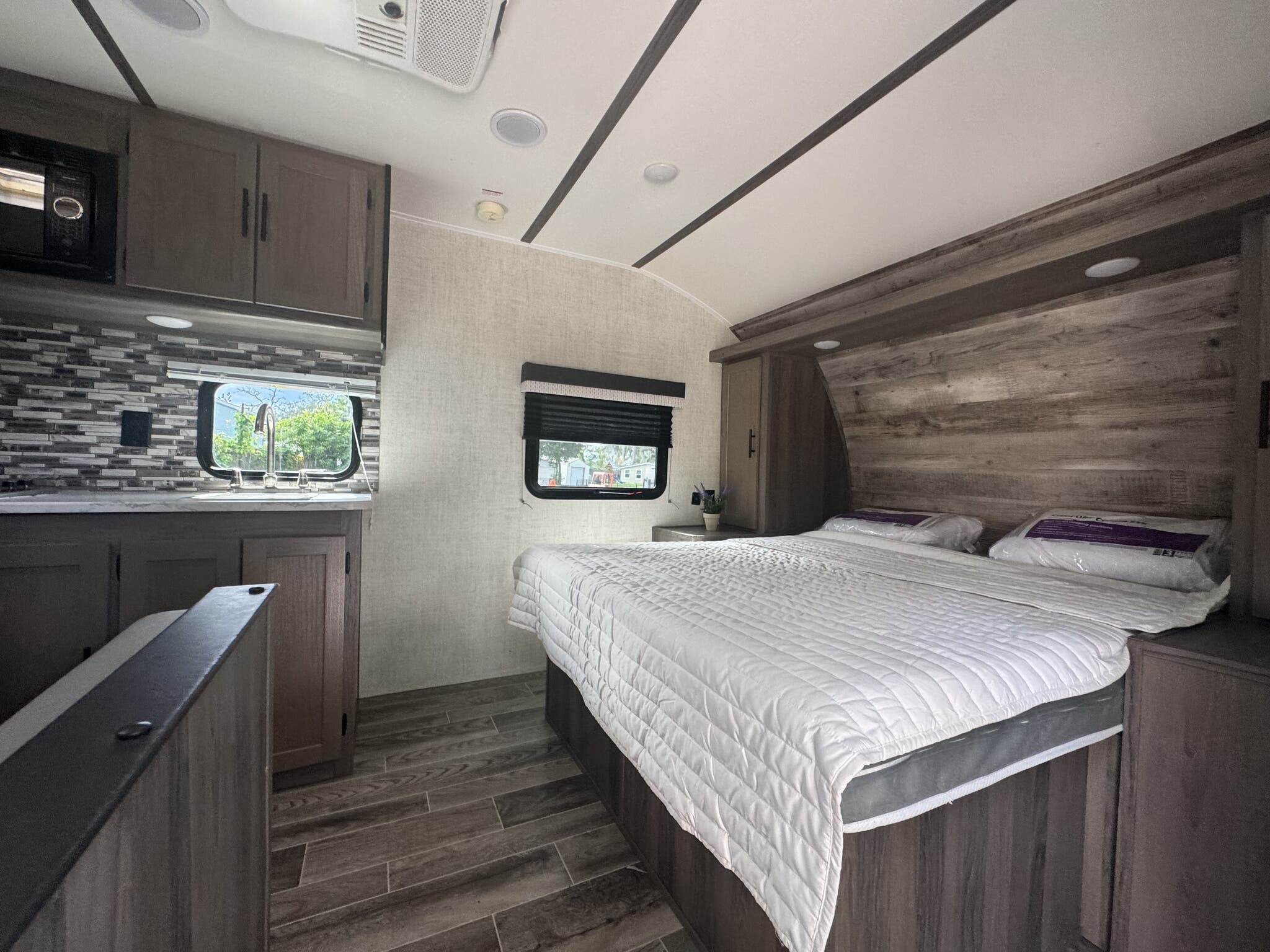 2022 Gulf Stream Ameri-Lite Super Lite 189DD, $ 10,750