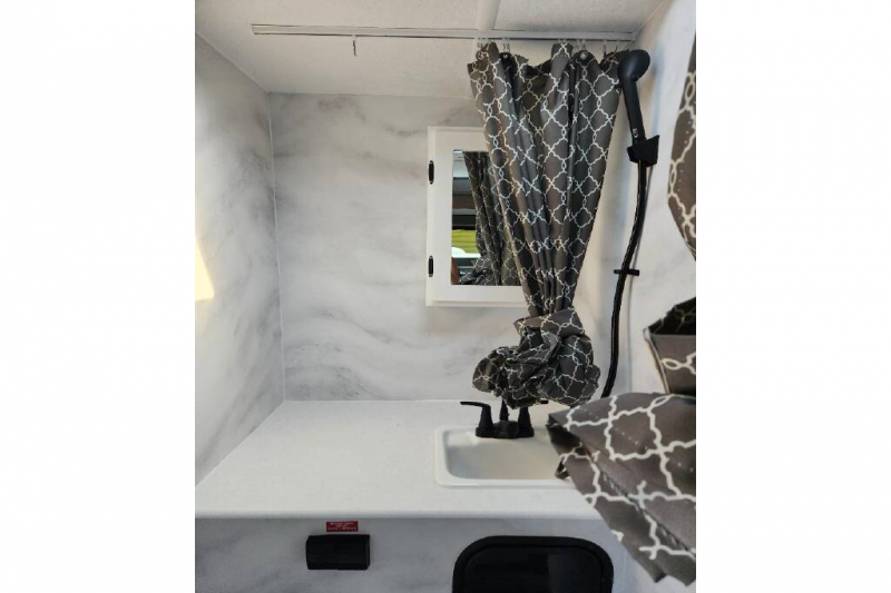 2025 Palomino Real-Lite Truck Campers HS-1912, $ 36,990