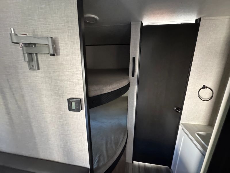 2025 Jayco Jay Flight SLX, $ 21,000