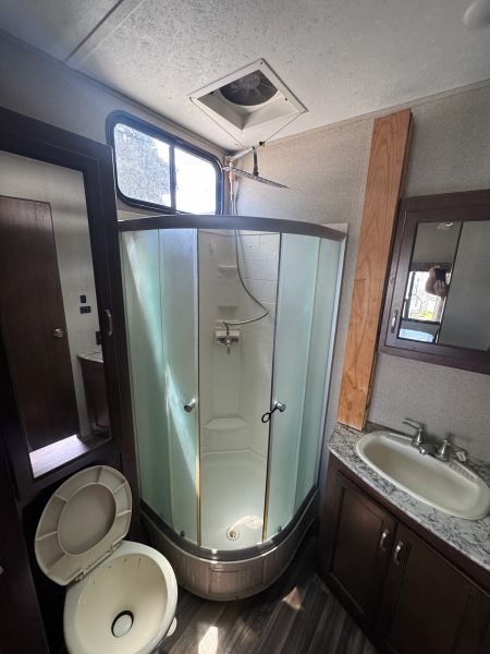 2017 Keystone Retreat Destination, $ 21,900