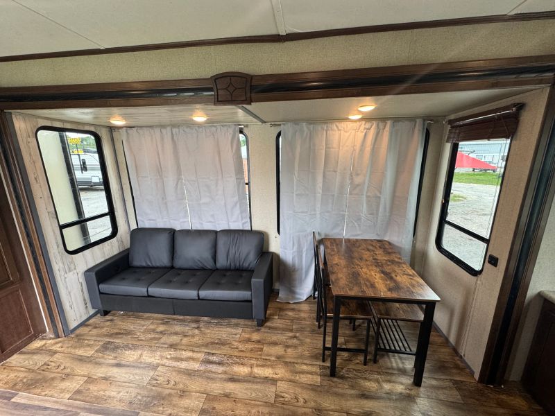 2017 Keystone Retreat Destination, $ 21,900