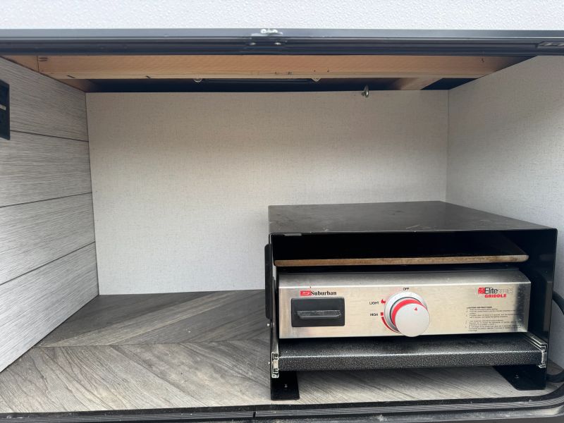 2021 Forest River Salem FSX Max Toy Hauler, $ 17,900