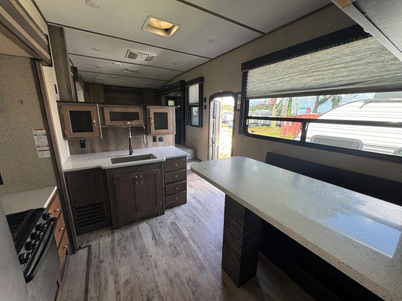 2019 Keystone Sprinter Limited FW, $ 19,900