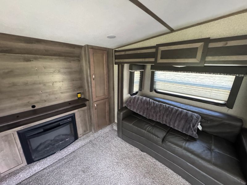 2019 Keystone Sprinter Limited FW, $ 19,900