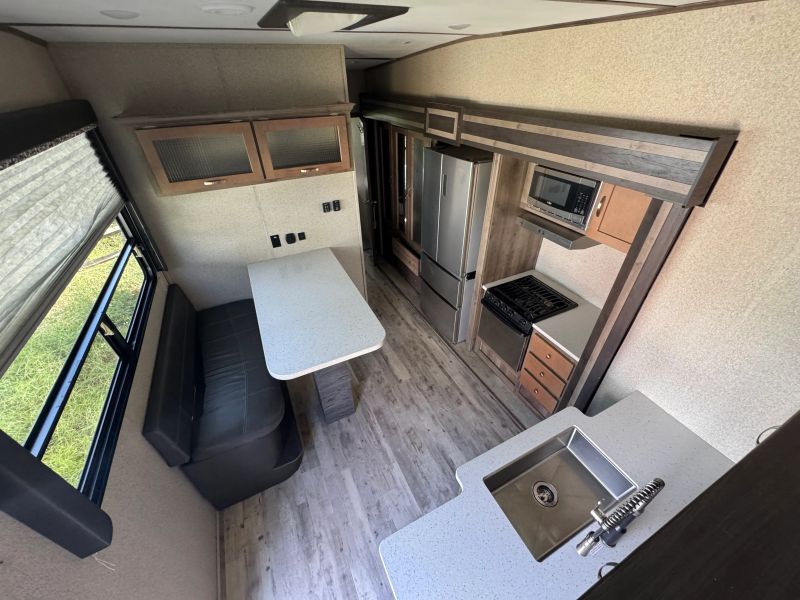 2019 Keystone Sprinter Limited FW, $ 19,900