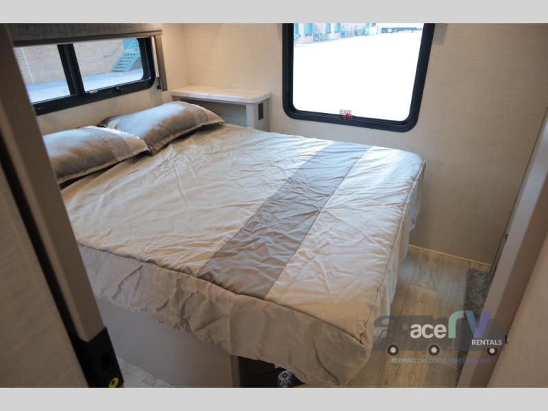 2024 Thor Motor Coach Chateau 31E, $ 0
