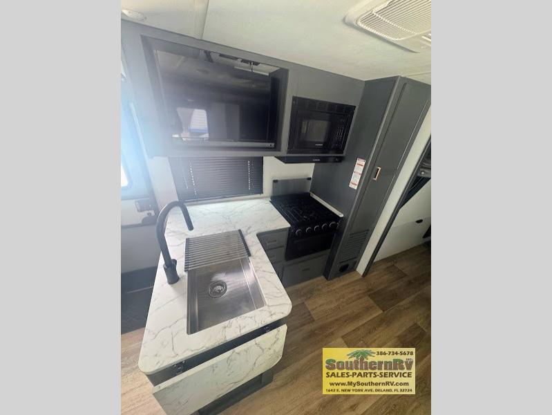 2024 Keystone Bullet Crossfire (Double Axle - East, $ 22,999