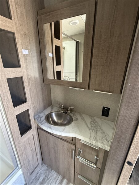2020 Grand Design Imagine 2670MK, $ 24,995