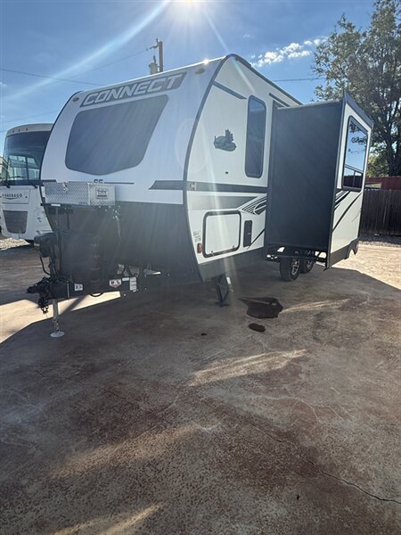 2022 KZ Connect SE C191MBSE, $ 21,450