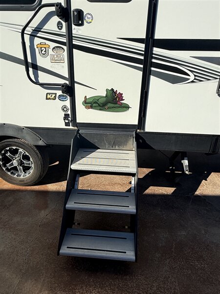 2022 KZ Connect SE C191MBSE, $ 21,450