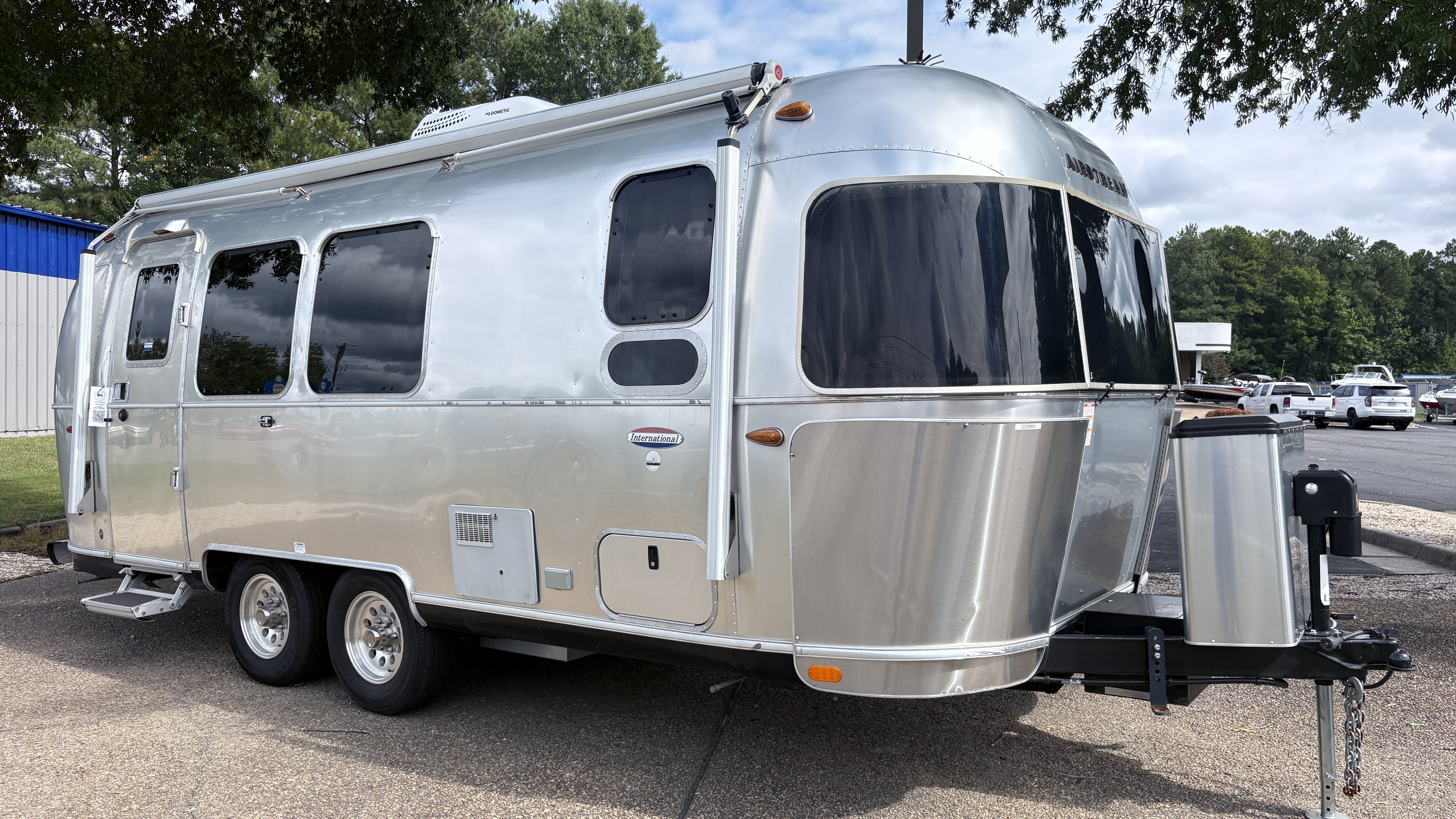2019 Airstream International Serenity 23FB, $ 49,900