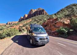 2022 Thor Motor Coach Sequence 20k, $ 77,800