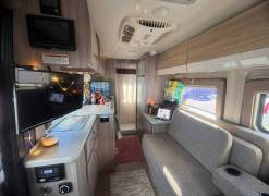 2022 Thor Motor Coach Sequence 20k, $ 77,800