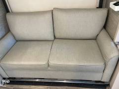 2021 Thor Motor Coach Vegas 24.1, $ 64,000
