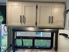 2021 Thor Motor Coach Vegas 24.1, $ 64,000