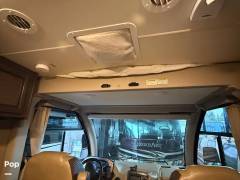 2017 Thor Motor Coach Vegas 25.2, $ 43,350