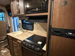 2017 Thor Motor Coach Vegas 25.2, $ 43,350