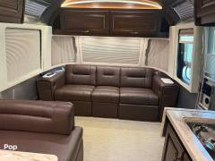 2018 Airstream Classic 30RB Twin, $ 99,900