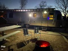 2018 Airstream Classic 30RB Twin, $ 99,900