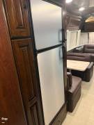 2018 Airstream Classic 30RB Twin, $ 99,900