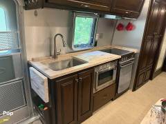 2018 Airstream Classic 30RB Twin, $ 99,900