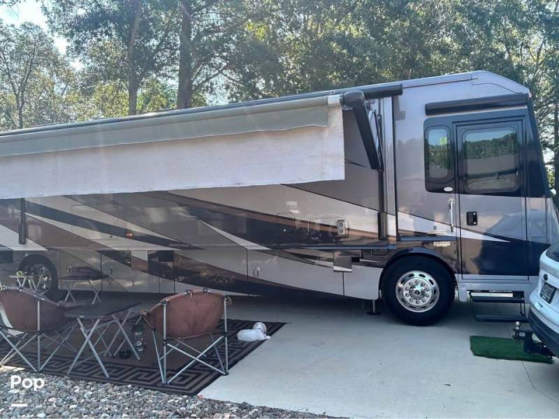2015 Winnebago Journey 40R, $ 119,000