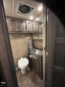 2017 Winnebago Forza 34T, $ 88,900