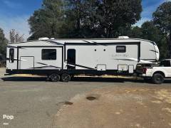 2022 Cherokee Arctic Wolf 3660 SUITE, $ 45,800