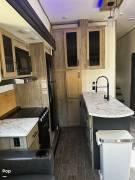 2022 Cherokee Arctic Wolf 3660 SUITE, $ 45,800