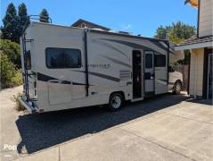 2019 Coachmen Leprechaun 260QB, $ 40,600