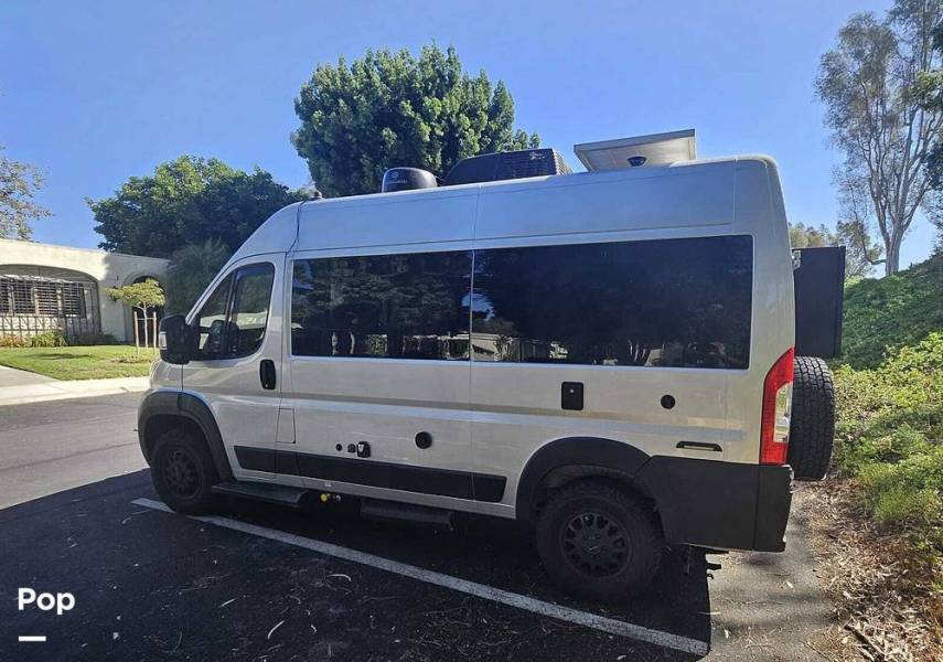 2022 Thor Motor Coach Rize 18M, $ 67,800