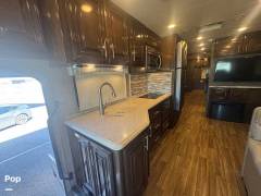 2019 Thor Motor Coach Miramar 37.1, $ 94,500