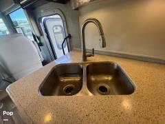 2019 Thor Motor Coach Miramar 37.1, $ 94,500
