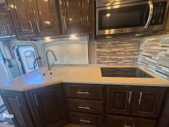 2019 Thor Motor Coach Miramar 37.1, $ 94,500
